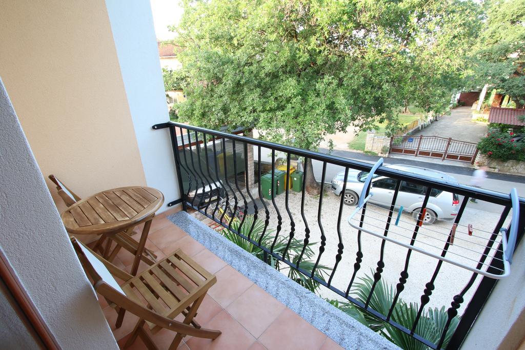Rooms And Apartment Feral Rovinj Exterior photo