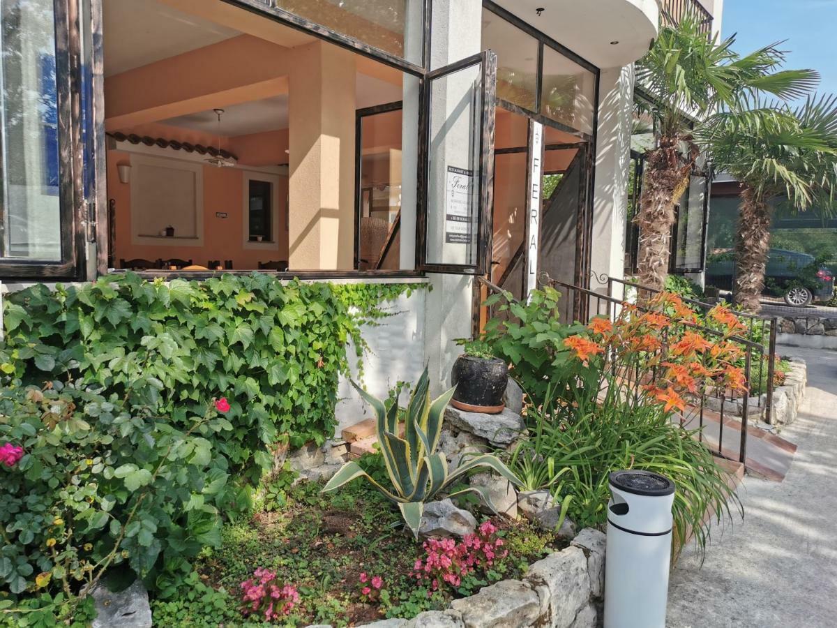 Rooms And Apartment Feral Rovinj Exterior photo